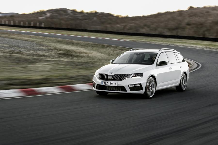  Skoda Octavia RS Combi 2017 года  (WW) (фото 5 из 48)